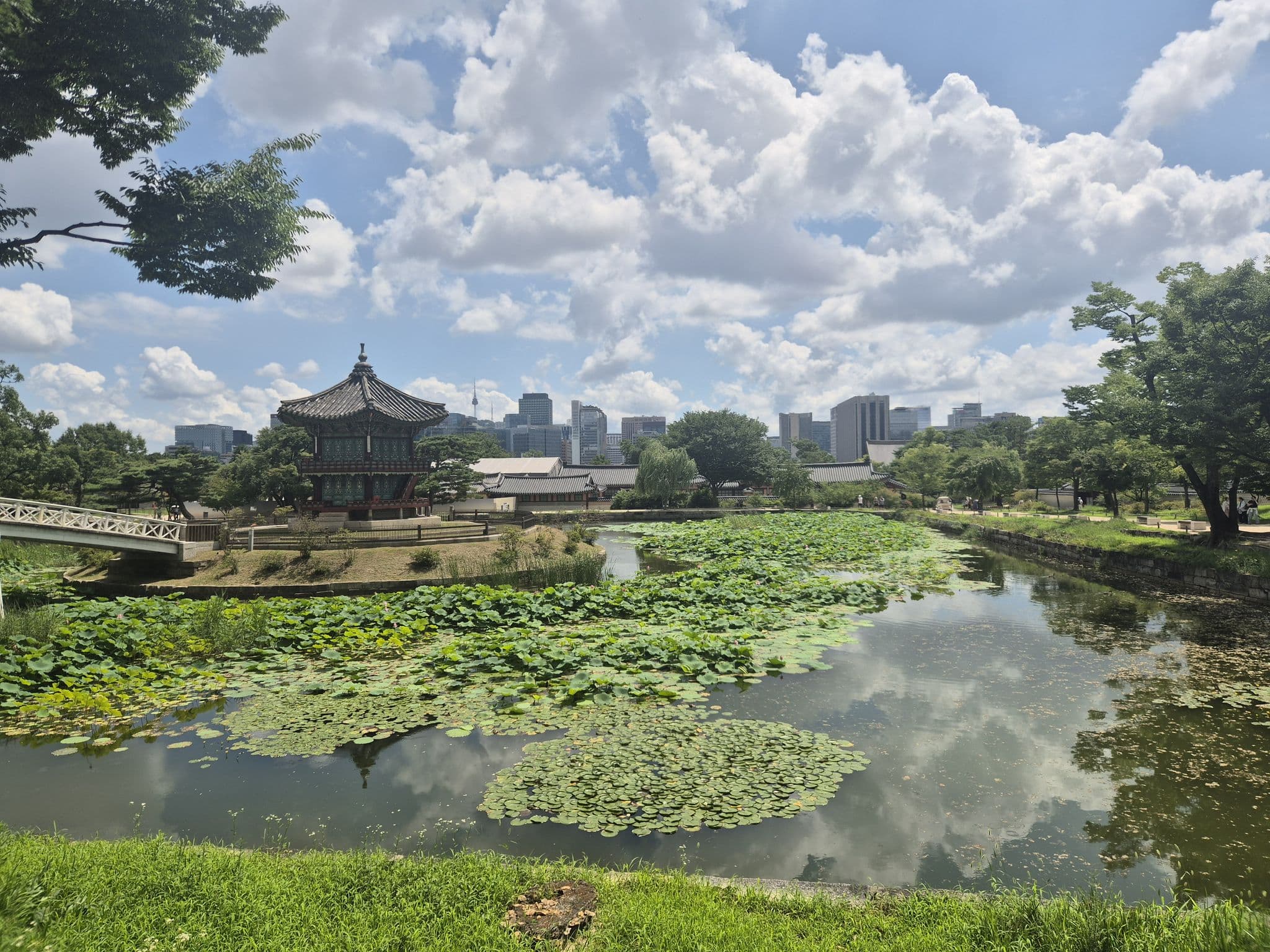 Hyangwonjeong Pavilion, Gyeongbokgung Palace